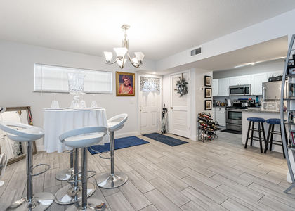 8911 S Hollybrook Boulevard - Photo 1