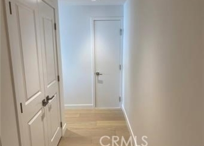 400 S Broadway - Photo 1