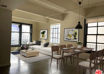 315 W 5th Street - Photo 1