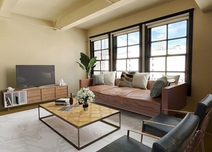 315 W 5th Street - Photo 1