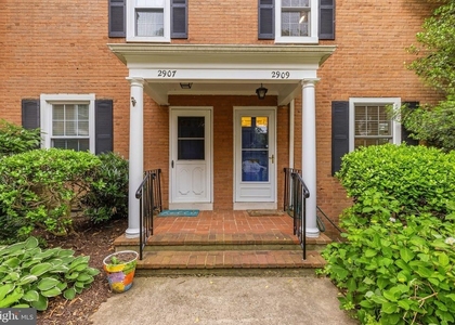 2909 S Dinwiddie Street - Photo 1