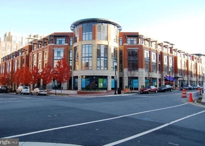 520 John Carlyle Street - Photo 1