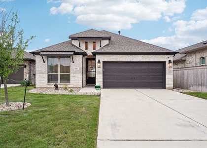 133 Plumbago Loop - Photo 1