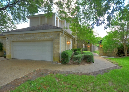 10215 River Plantation Dr - Photo 1