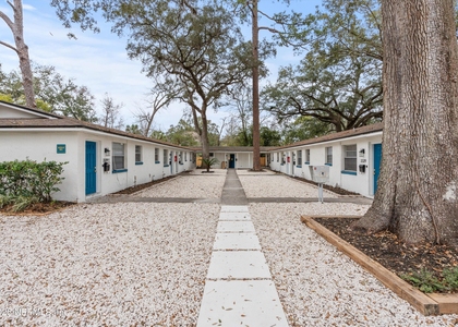 3329 Mayflower Street - Photo 1