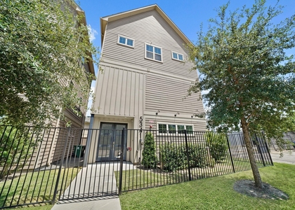 5345 Larkin Street - Photo 1