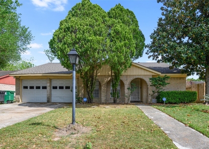 10427 Huntington Place Drive - Photo 1