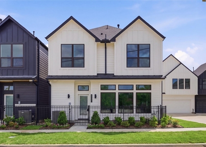 4603 Harrisburg Boulevard - Photo 1