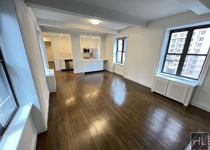 West 55 Street - Photo 1