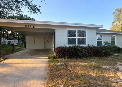 1604 Woodlyn Drive - Photo 1