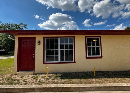 2009 Kelley Avenue - Photo 1
