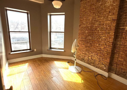 129 Putnam Avenue - Photo 1