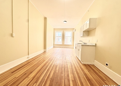 105 Bank Street - Photo 1