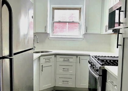 624 Underhill Avenue - Photo 1