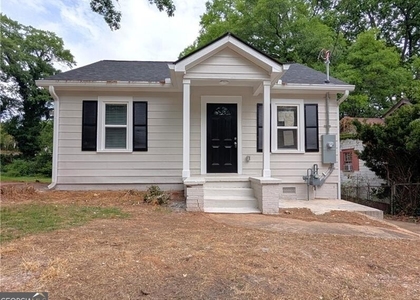 1377 Pine Avenue - Photo 1