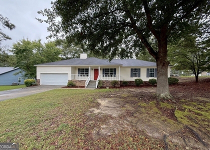 105 Mockingbird Drive - Photo 1