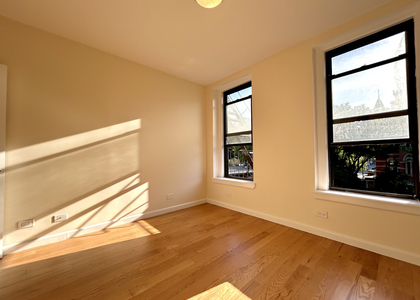 West 10th & Greenwich Ave - Photo 1