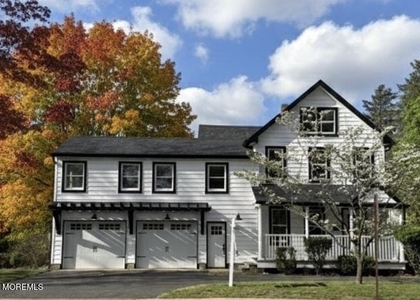555 Cedar Avenue - Photo 1
