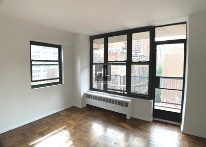 East 35 Street - Photo 1