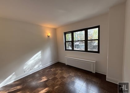 East 35 Street - Photo 1