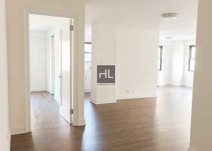 E 16 St - Photo 1
