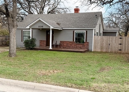 1136 W Long Street - Photo 1
