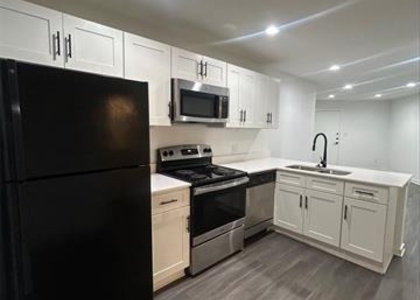 321 E 8th Street - Photo 1