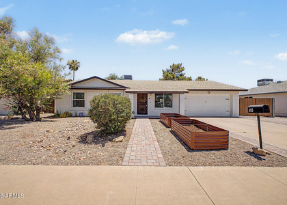 855 W Lindner Avenue - Photo 1