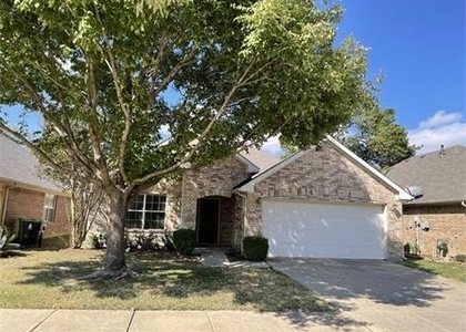 608 Creekside Drive - Photo 1