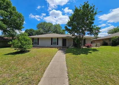 216 Wesley Drive - Photo 1