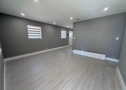 827 Franklin Road - Photo 1