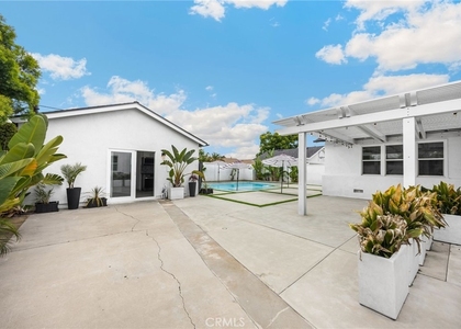 1404 E Rose - Photo 1