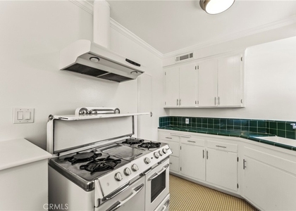 1745 N Mariposa - Photo 1
