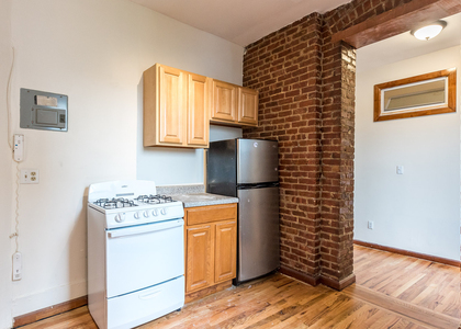 210 Humboldt Street - Photo 1
