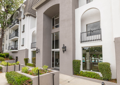23100 Avenue San Luis - Photo 1