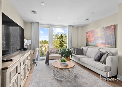 1173 Rogers Avenue - Photo 1