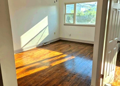 624 Underhill Avenue - Photo 1