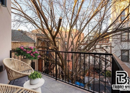 410 Lorimer Street - Photo 1
