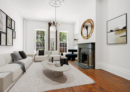 71 Horatio Street - Photo 1