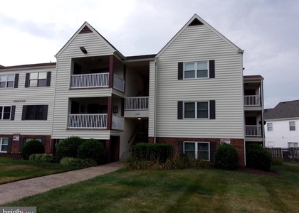 100 Chesterfield Lane - Photo 1