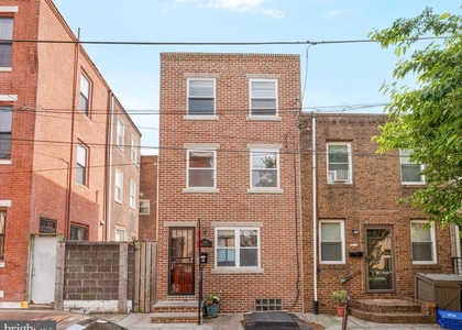 1006 Montrose Street - Photo 1
