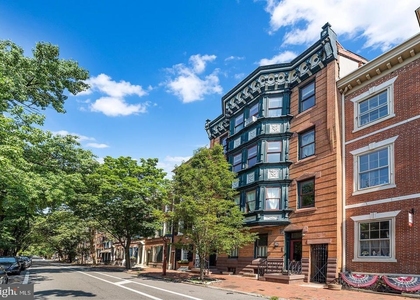 231 Pine Street - Photo 1