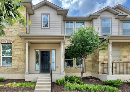 713 Katmai Cir - Photo 1
