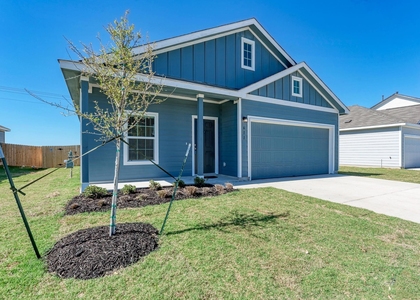 611 Halfmoon Dr - Photo 1