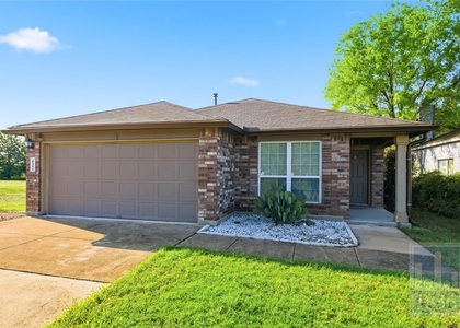 432 Thunderstorm Ave - Photo 1