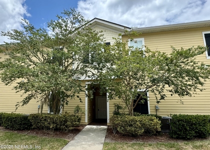 100 Brannan Place - Photo 1