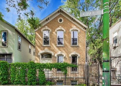 812 W 19th Street - Photo 1