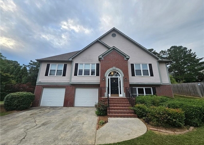 144 Hunters Trace - Photo 1