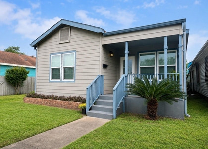 5012 Ave K - Photo 1