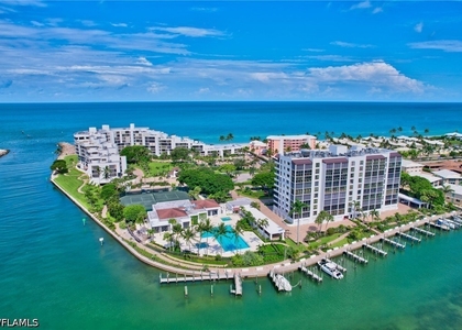 2400 Gulf Shore Boulevard N - Photo 1